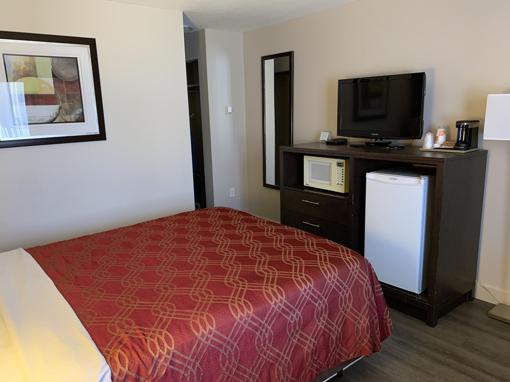 Econo Lodge Inn & Suites Lethbridge Exterior photo
